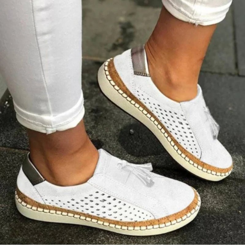 White / 43