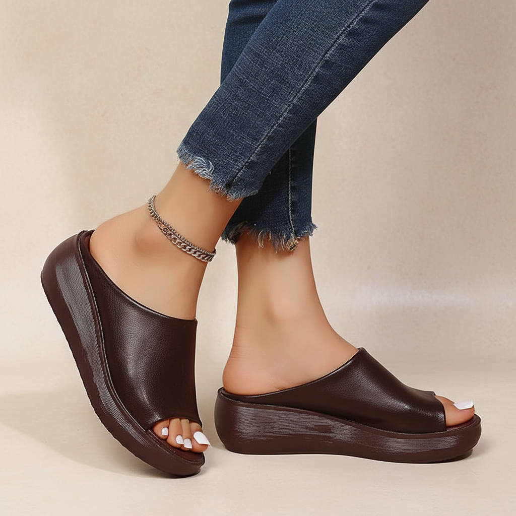 Brown (Almost sold out) / 12 (43EU)